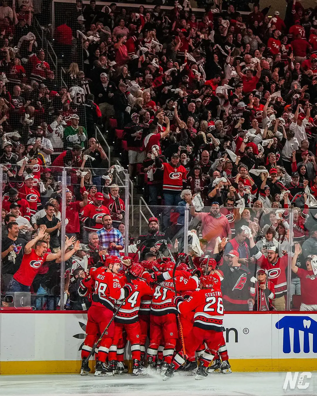 The Canes won the match against the New York Islanders in round 1 of Game 2