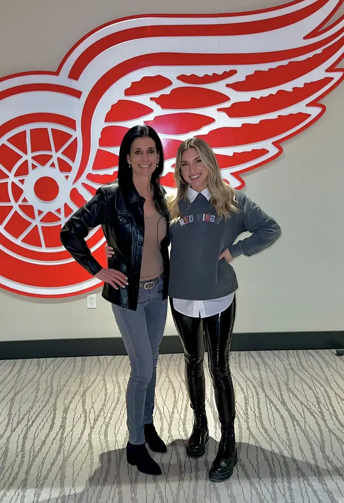 Manon met Wings reporter Carley Johnston (on her left) for an interview on February 13, 2022